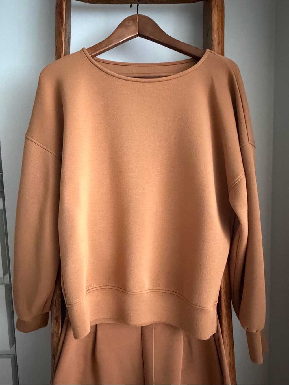 Lezé the Label Set - Amaya Sweater & Haven Pants, Size M - Picture 4 of 10